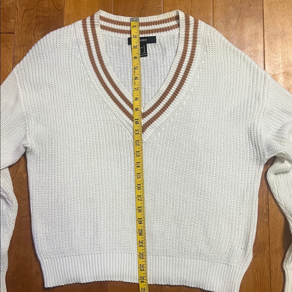 Forever 21 V-Neck Varsity Sweater Size M Cream Striped Collar Preppy Academia - Picture 5 of 7
